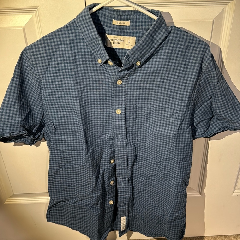 Abercrombie Men’s L Muscle Fit Shirt